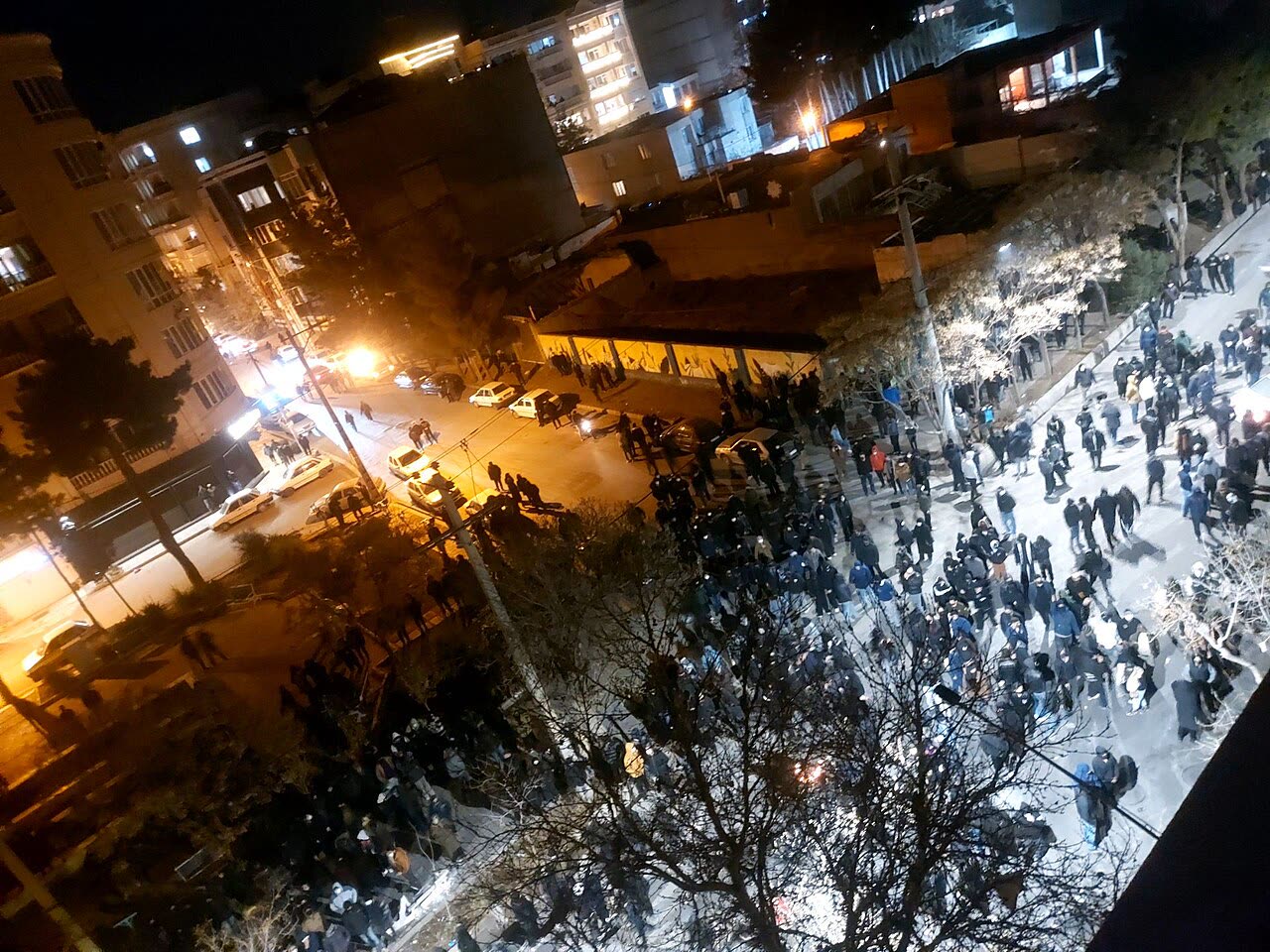 Protestujący w Nejszabur podczas powstania w styczniu 2026 r.