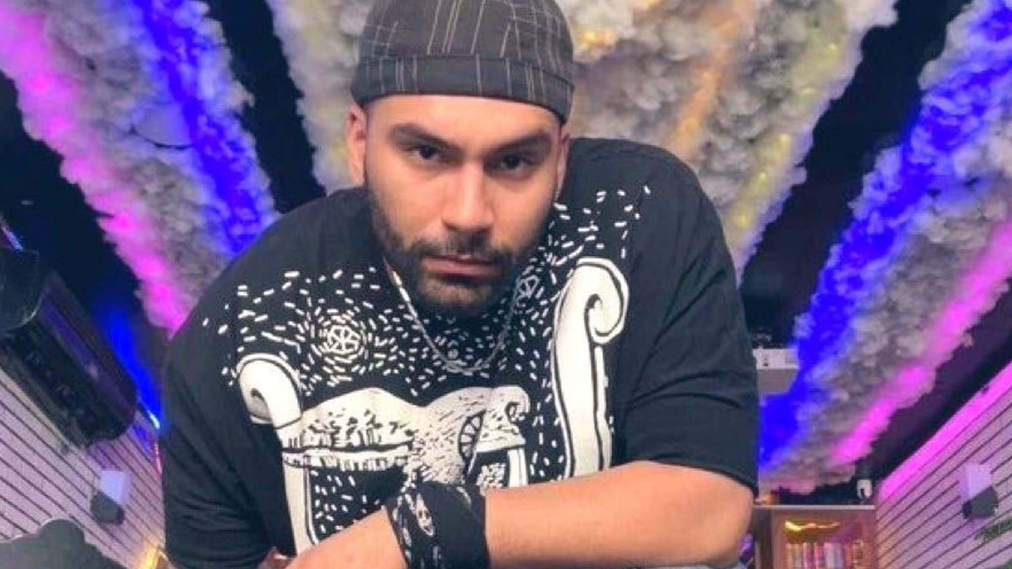 Portret Mohsena Shekari, straconego w Iranie 8 grudnia 2022 r.