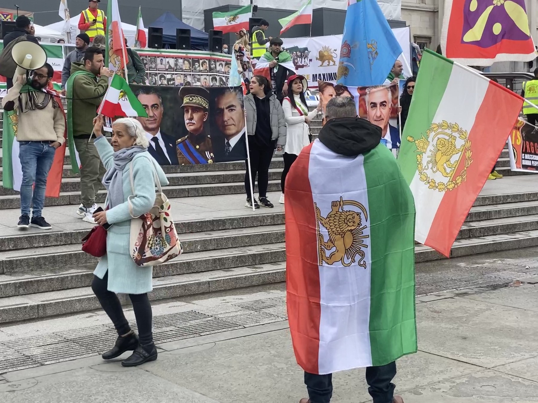 Wiec wolności dla Iranu na Trafalgar Square, Londyn, 1 kwietnia 2023 r.